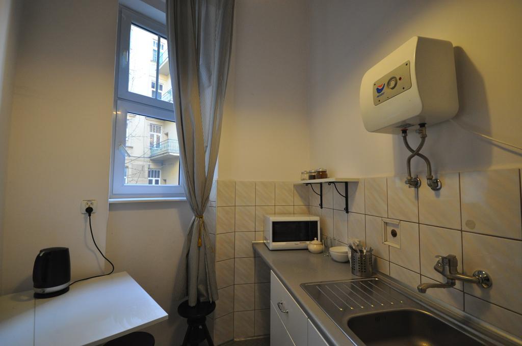 Hostel Yellow Cracovie Extérieur photo